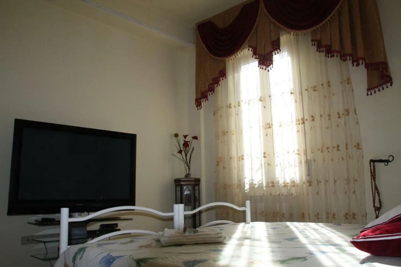 Pisa Town Bed & Breakfast